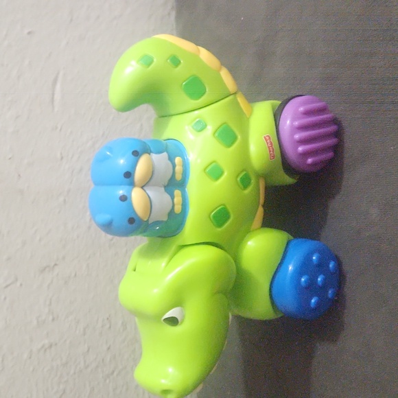Fisher-Price Other - Fisher Price Amazing Animals Press and Go ALLIGATOR